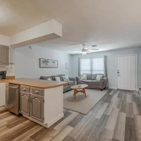 Seas The Day, Pet Friendly Walk To Beach!